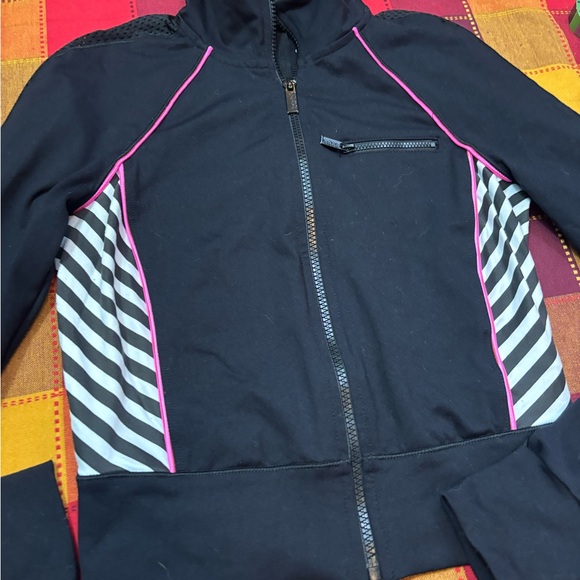 Women Jacket - Picture 8 of 11